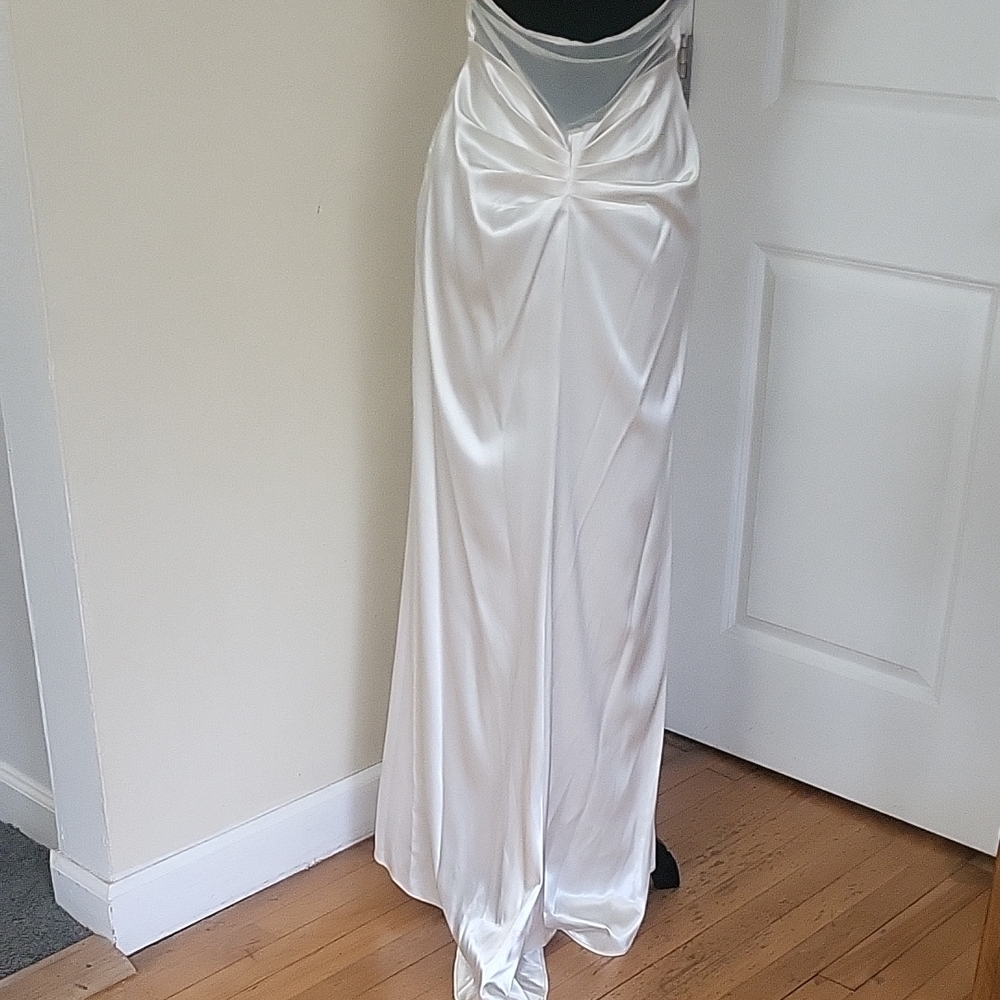 Dave & Johnny Elegant Ivory EUC Satin Wedding Backless Gown - Picture 9 of 17